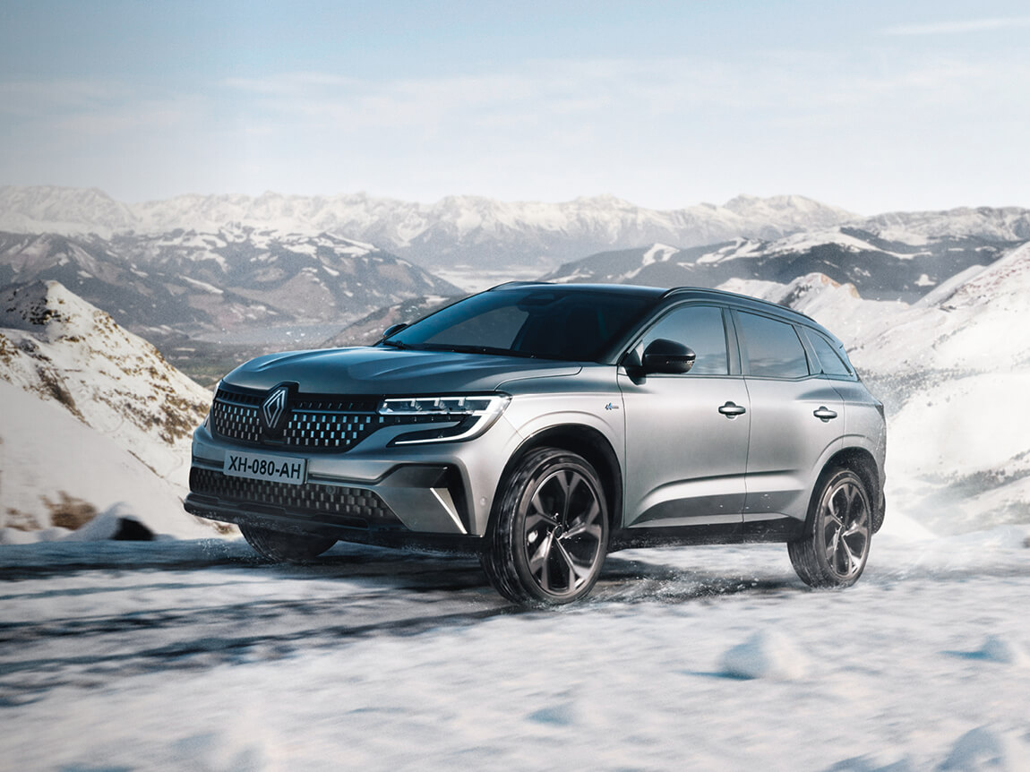 Renault Australe in snowy conditions