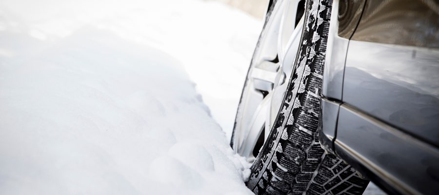 Car tyre in the snow