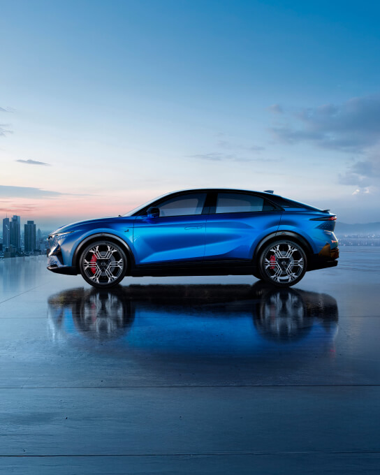 Side view of Alpine A390 headlights