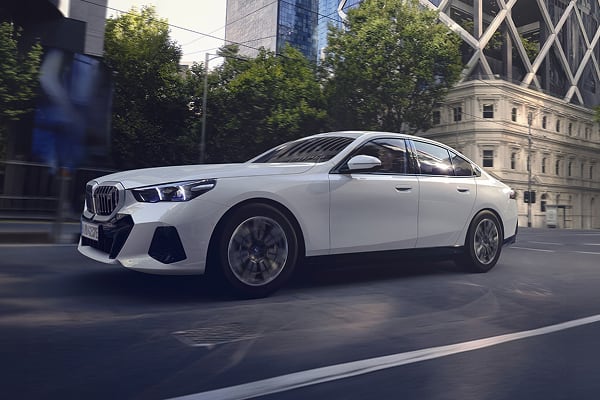 BMW i5