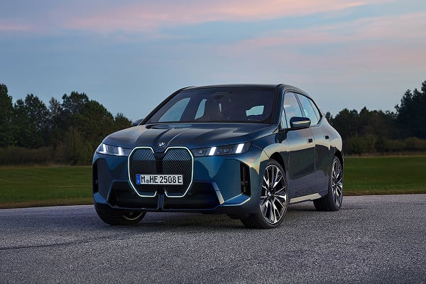 BMW iX