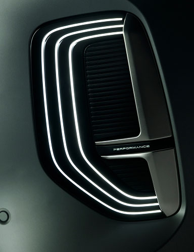 Close up of Chery Tiggo 9 front led light