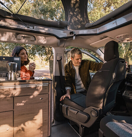 Internal view of rotating chairs on Citroën Holidays