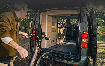 External shot of Citroën Holidays rear door