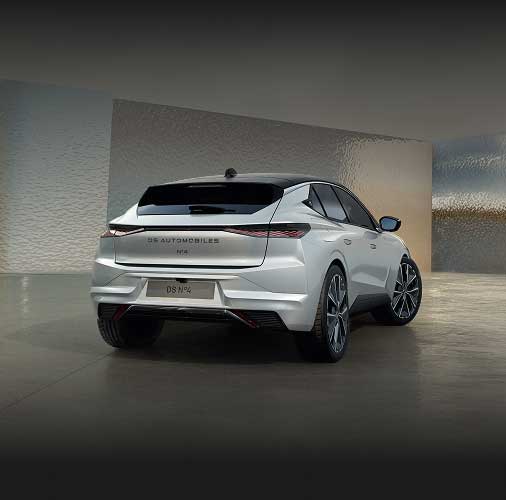 Front side view of DS No4 in black