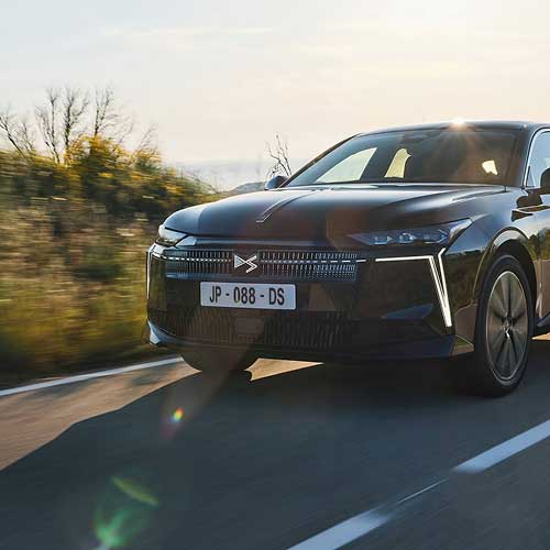 Front LED lights of DS No4