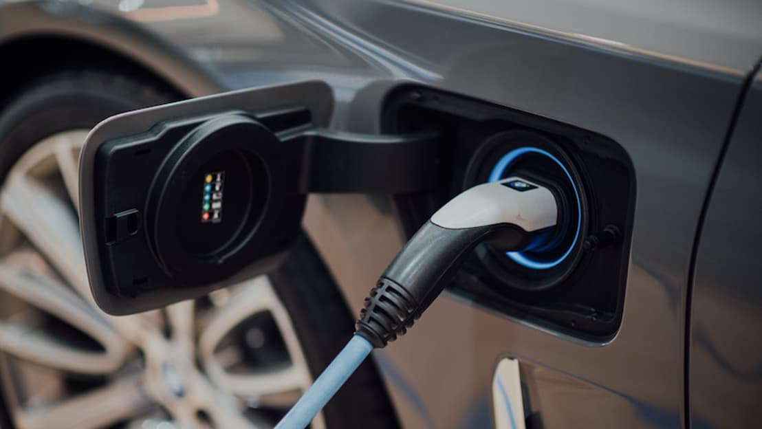Where to charge electric car in UK