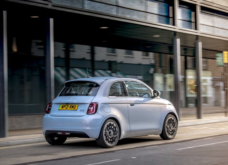 Rear angle of Fiat 500e