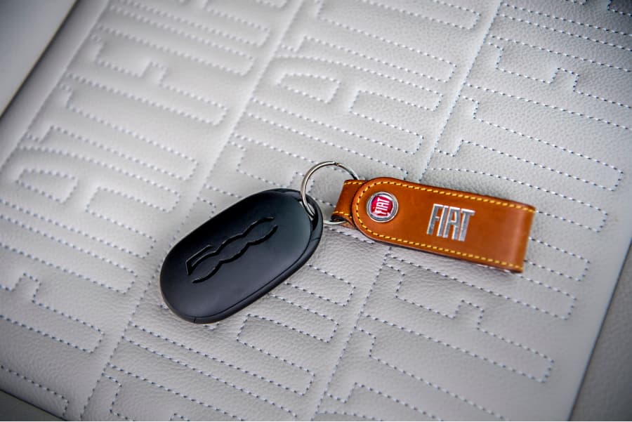 Fiat 500e keys