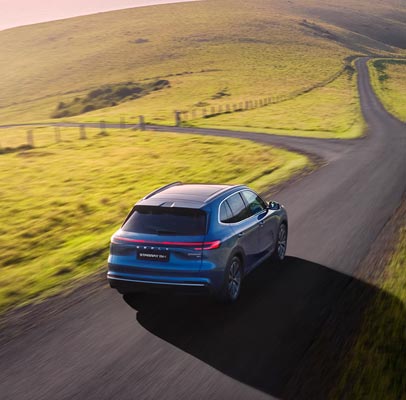 Geely Starray driving down a country road