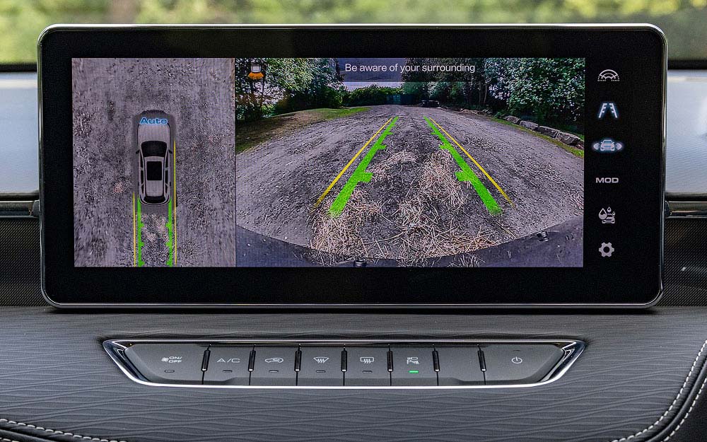 GWM Haval Jolion display showing parking aids