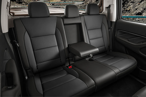 Rear seats of the POER300