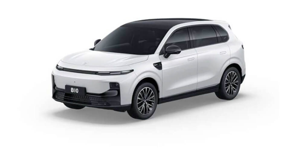 Leapmotor B10 in colour Pearly White