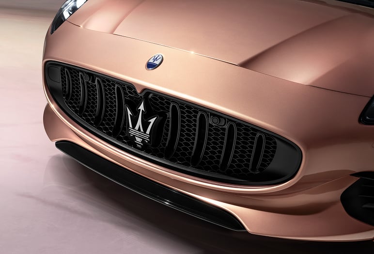 Close up front view of Maserati Gran Cabrio grille
