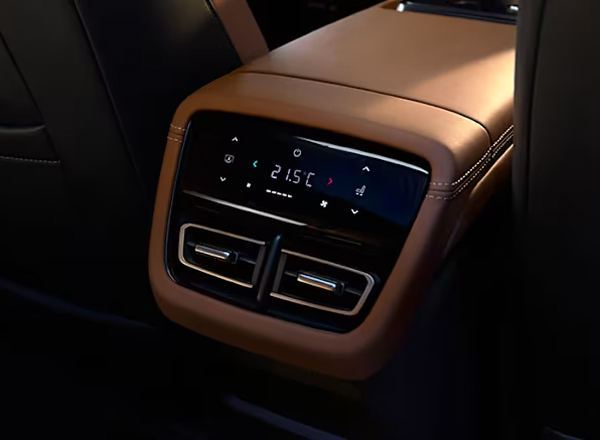 Mazda6e rear air climate control panel