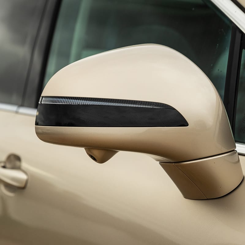 Angled view of MGS6 wing mirror