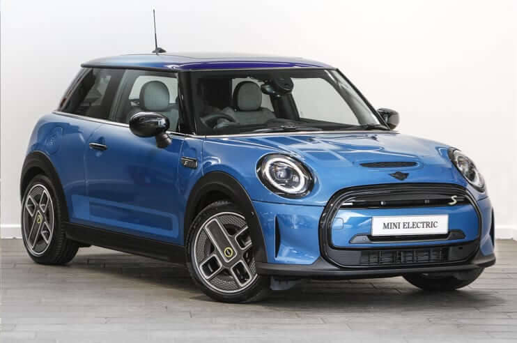 Front Right Angeled shot of MINI Electric in Blue