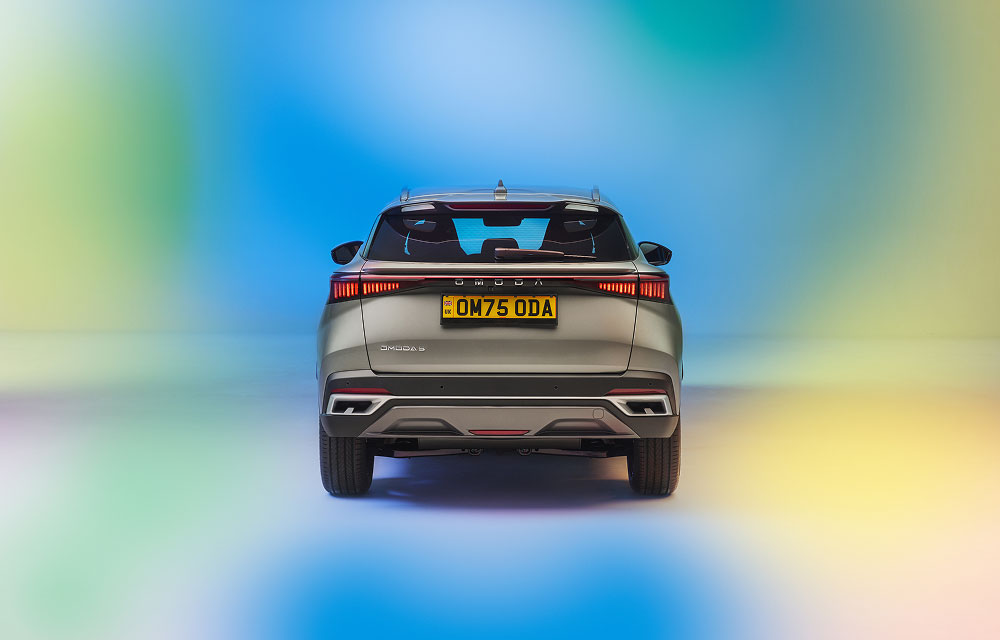 OMODA 5 from the rear