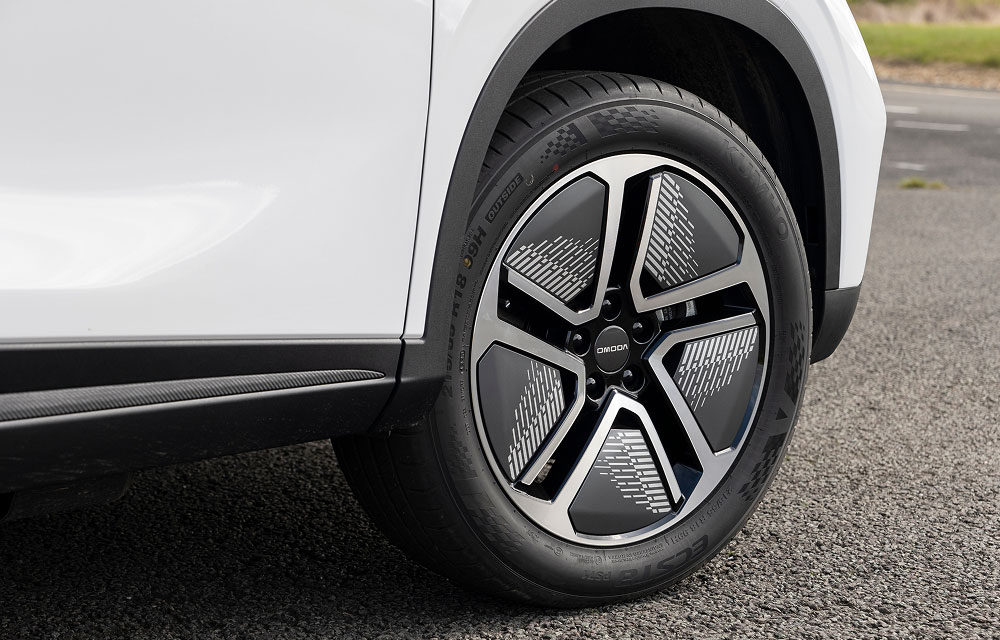 OMODA E5 front wheel