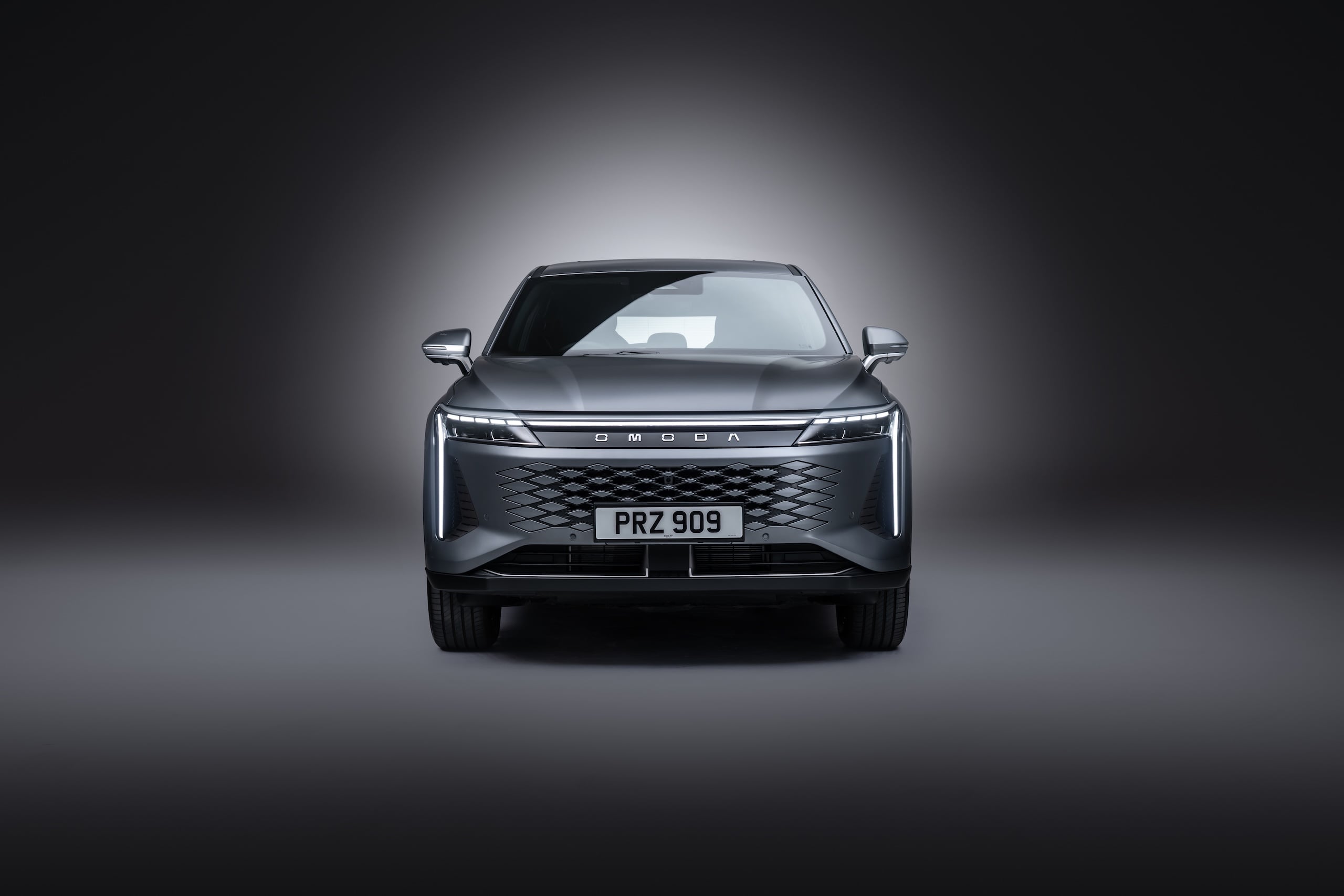 Omoda 9 front perspective