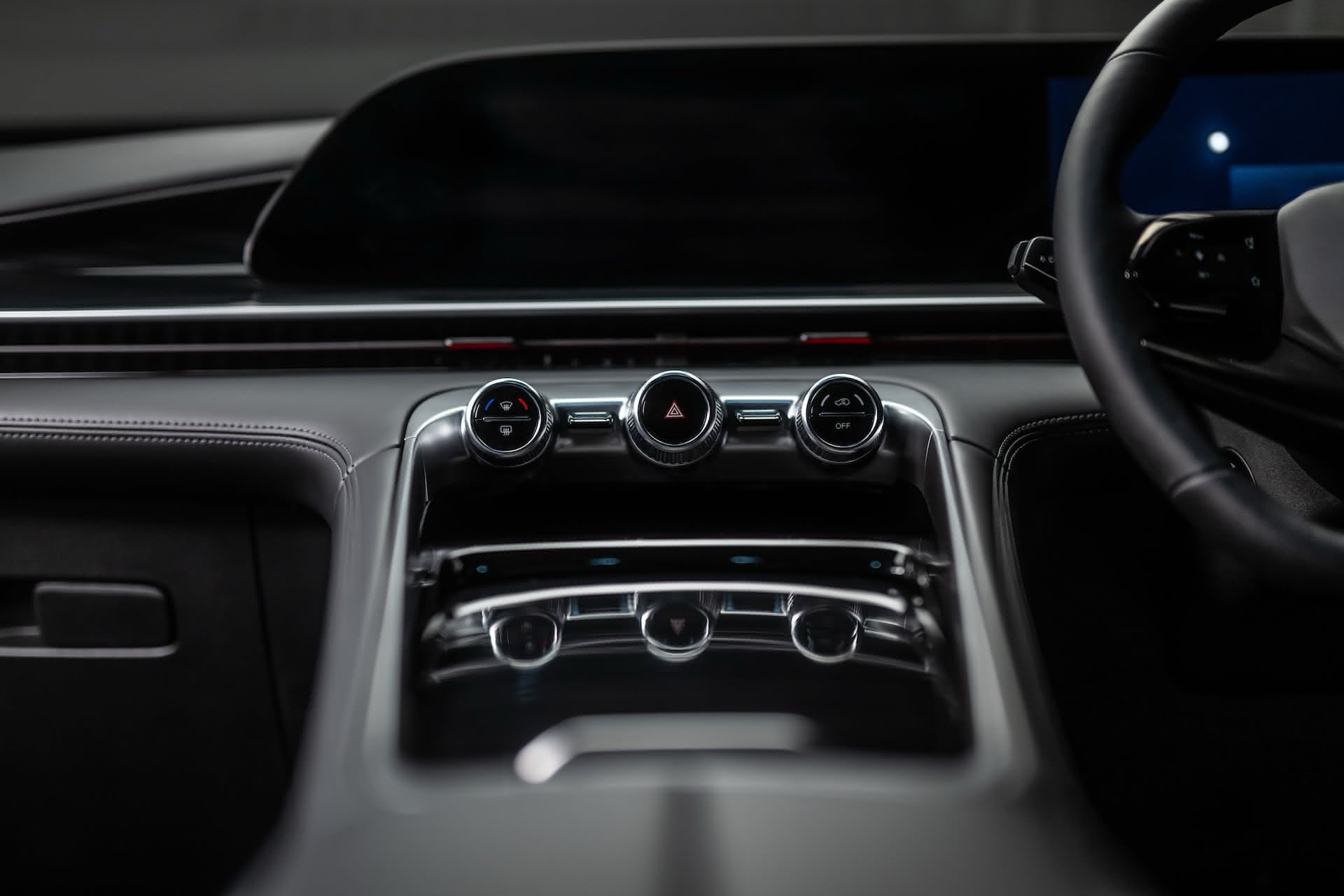 Interior front console of the new Omoda 9 electric hybrid