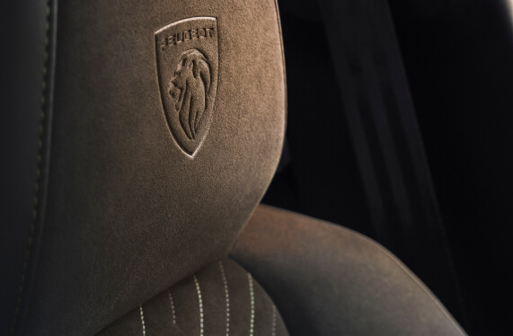 Close up of Peugeot 5008 seat logo