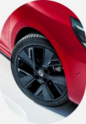 17-inch black gloss wheels
