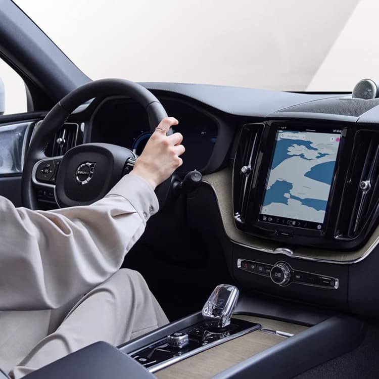 Volvo XC60 entertainment system